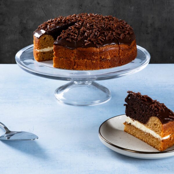 Toffee Millionaires Cake, 14 portions